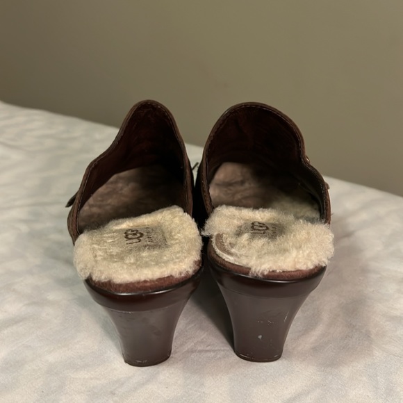 UGG, Brown Color, Heel Out, Belt Buckle Strap, Close Toe Heels, Size 9 - Picture 8 of 15